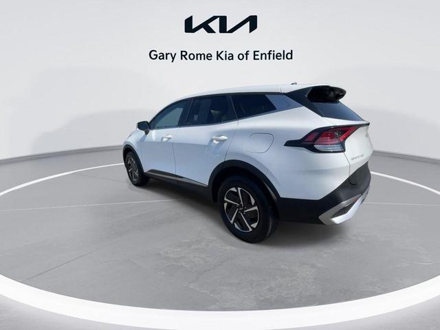 Photo of 2024 Snow White Pearl Kia Sportage Hybrid