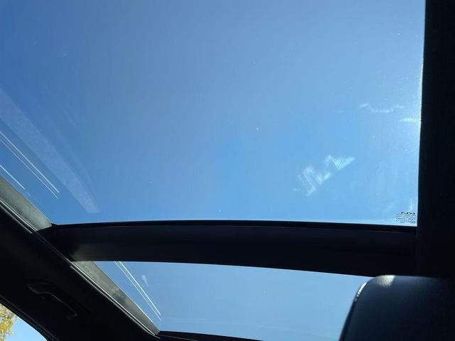 Photo of 2023 Wolf Gray Kia Sportage