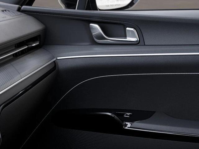 Photo of 2025 Aurora Black Kia K5
