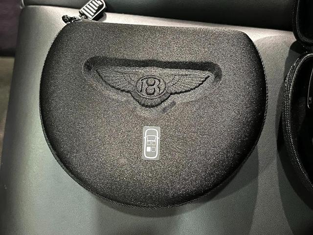 Photo of 2019 White Bentley Bentayga