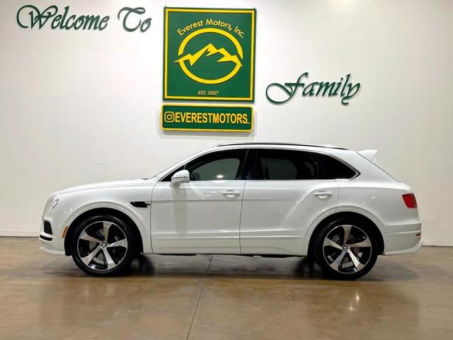 Photo of 2019 White Bentley Bentayga
