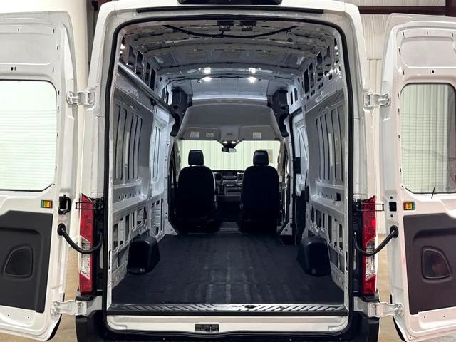 Photo of 2021 Oxford White Ford Transit-250
