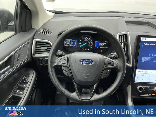 Photo of 2024 Iconic Silver Metallic Ford Edge