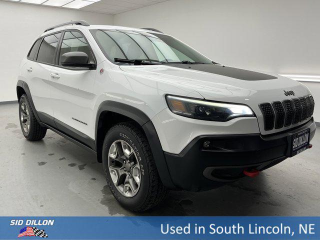 Photo of 2019 Bright White Clearcoat Jeep Cherokee