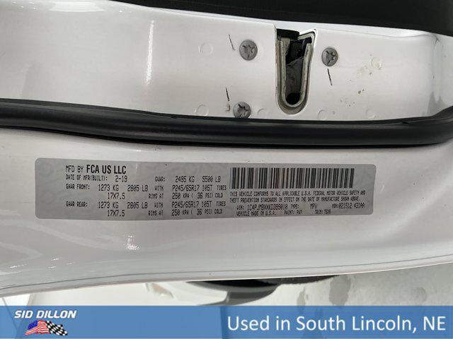 Photo of 2019 Bright White Clearcoat Jeep Cherokee