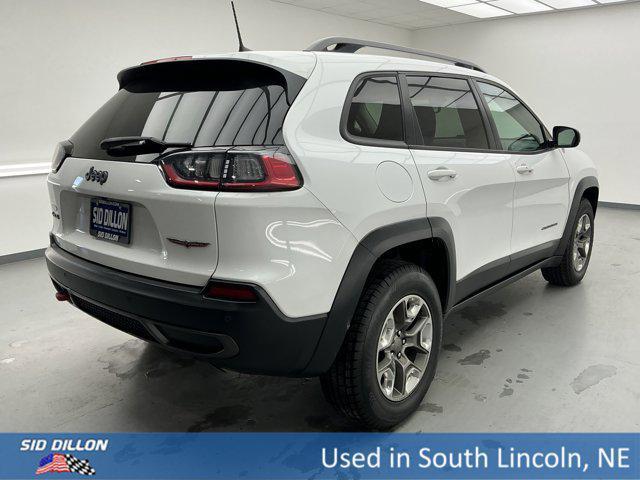 Photo of 2019 Bright White Clearcoat Jeep Cherokee