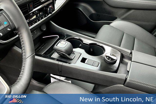 Photo of 2025 Gun Metallic Nissan Rogue
