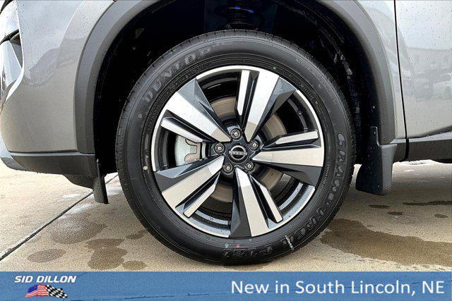 Photo of 2025 Gun Metallic Nissan Rogue