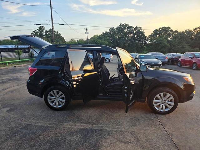 Photo of 2013 Black Subaru Forester