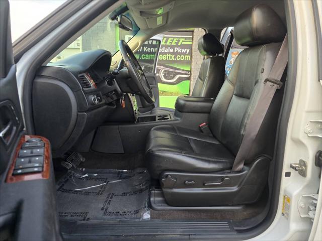 Photo of 2012 Summit White Chevrolet Tahoe