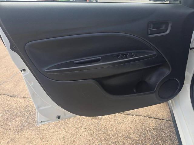 Photo of 2019 Pearl White Mitsubishi Mirage