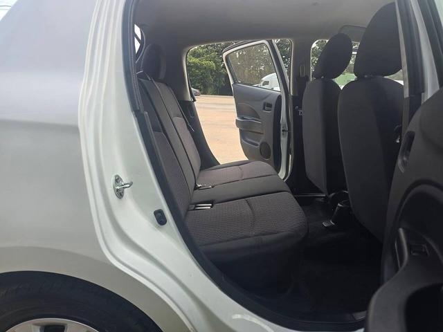 Photo of 2019 Pearl White Mitsubishi Mirage