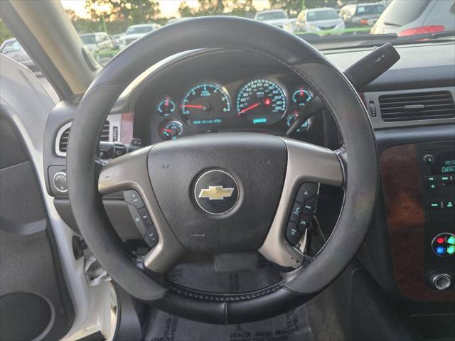 Photo of 2012 White Chevrolet Suburban
