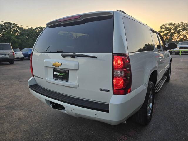 Photo of 2012 White Chevrolet Suburban