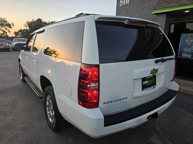 Photo of 2012 White Chevrolet Suburban