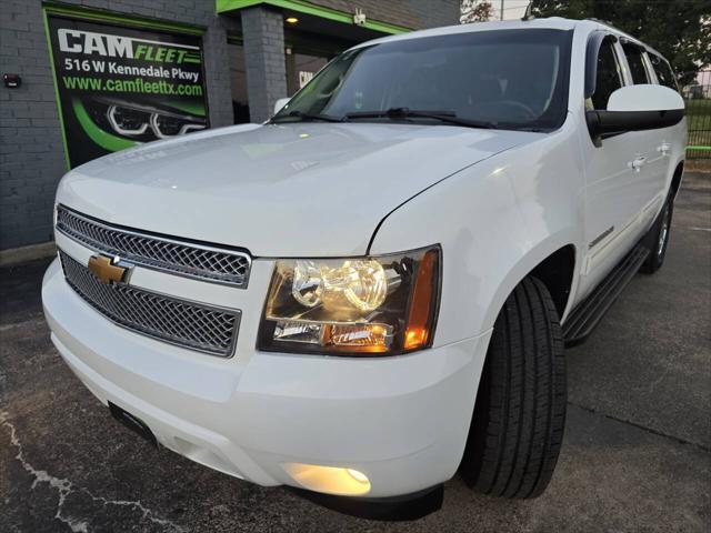 Photo of 2012 White Chevrolet Suburban