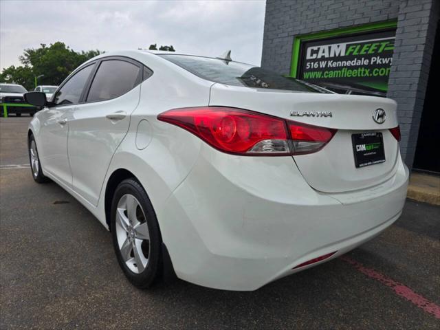 Photo of 2013 Pearl White Hyundai ELANTRA