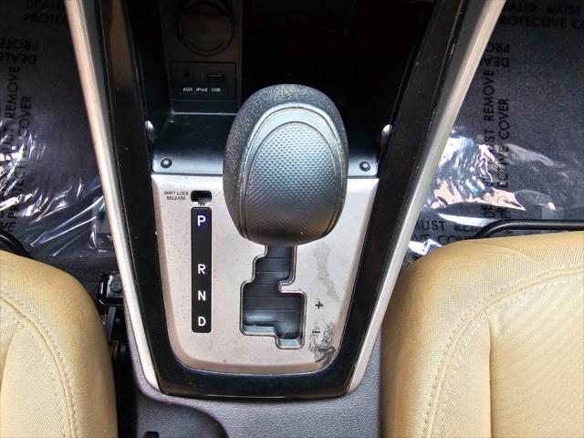 Photo of 2013 Pearl White Hyundai ELANTRA