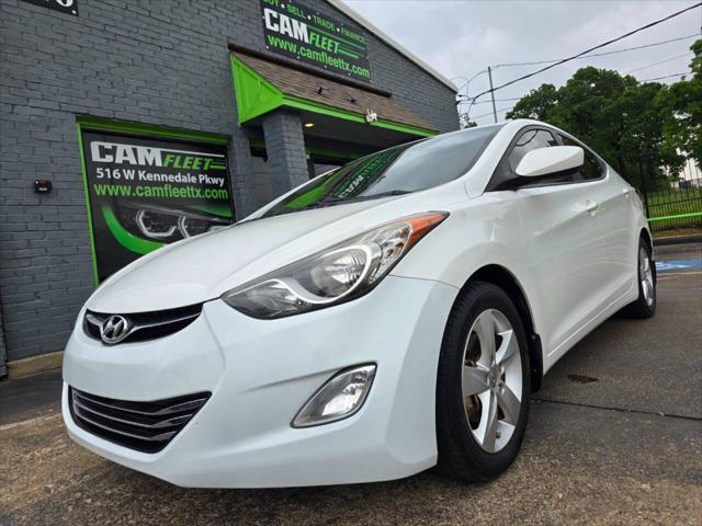 Photo of 2013 Pearl White Hyundai ELANTRA