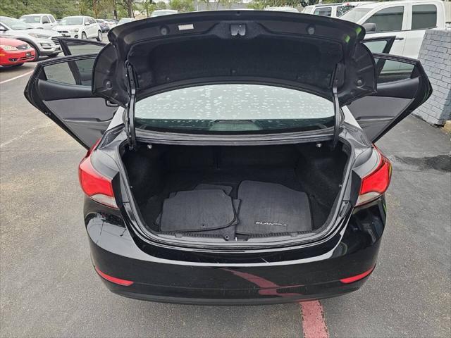 Photo of 2015 Black Hyundai ELANTRA