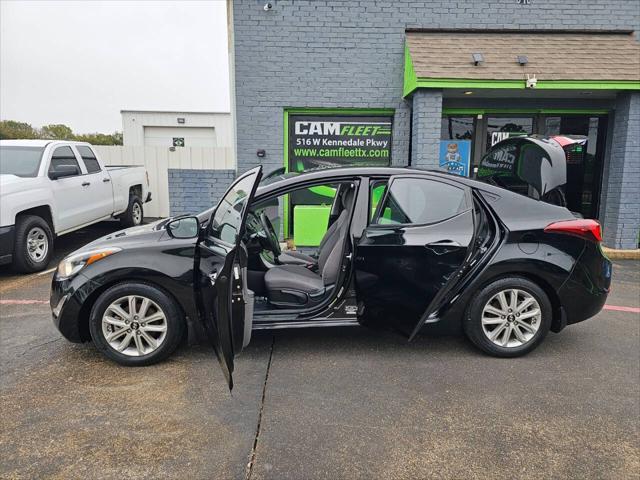Photo of 2015 Black Hyundai ELANTRA