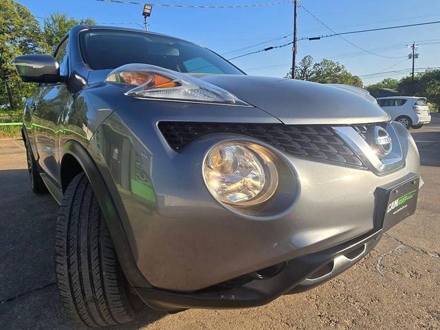 Photo of 2017 Brilliant Silver Nissan Juke
