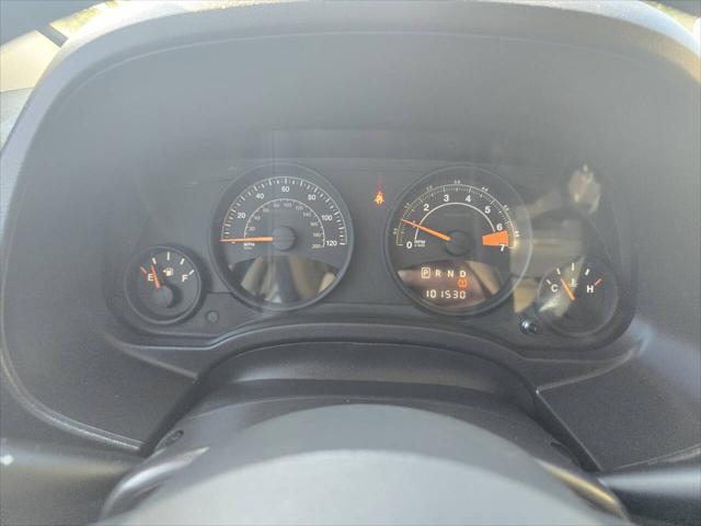 Photo of 2015 Billet Silver Metallic Clear Coat Jeep Patriot