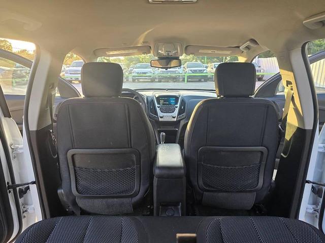 Photo of 2017 Summit White Chevrolet Equinox