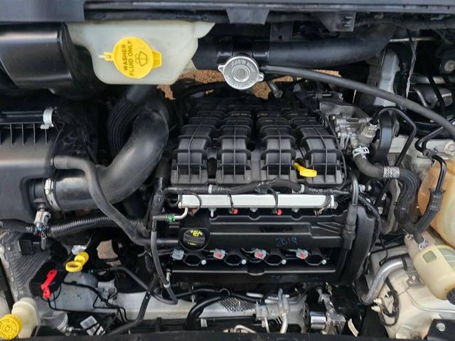 Photo of 2016 White Dodge Journey