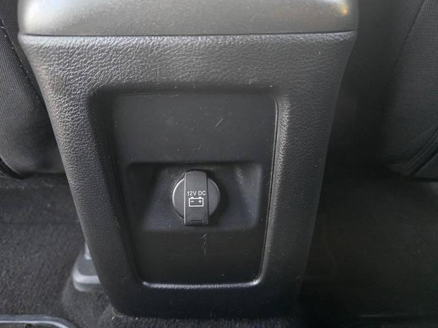 Photo of 2016 White Dodge Journey