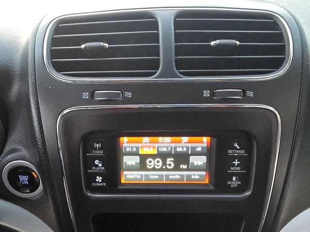 Photo of 2016 White Dodge Journey