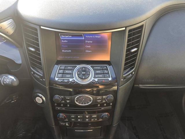 Photo of 2015 Black Obsidian INFINITI QX70