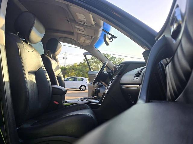 Photo of 2015 Black Obsidian INFINITI QX70
