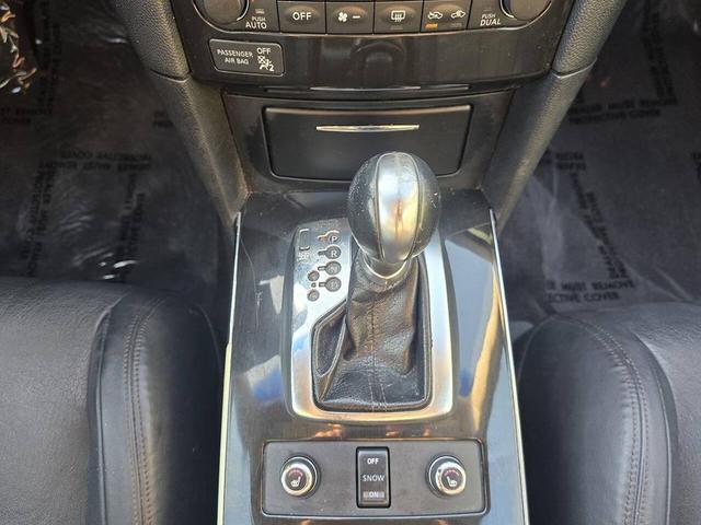 Photo of 2015 Black Obsidian INFINITI QX70