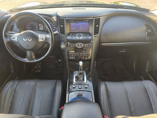 Photo of 2015 Black Obsidian INFINITI QX70