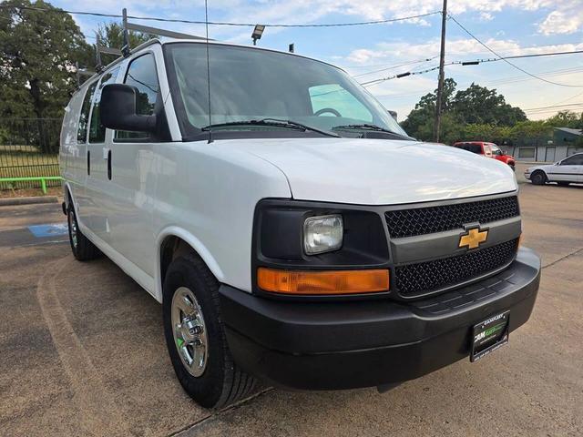 Photo of 2007 Summit White Chevrolet Express 1500
