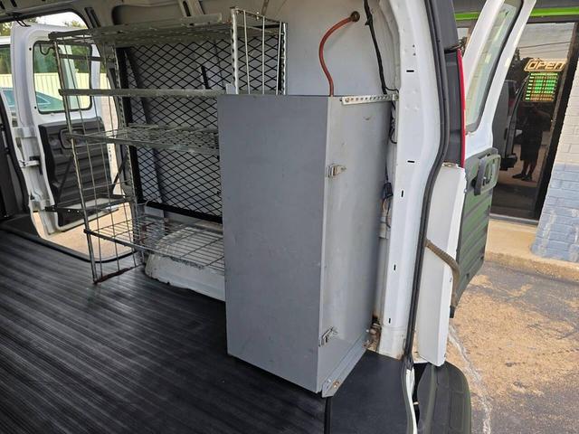 Photo of 2007 Summit White Chevrolet Express 1500