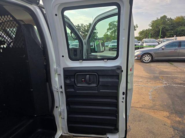 Photo of 2007 Summit White Chevrolet Express 1500