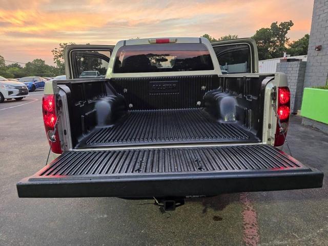 Photo of 2004 Silver Birch Metallic GMC Canyon