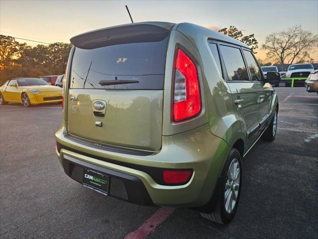 Photo of 2013 Alien Kia Soul