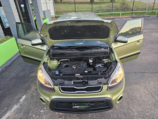 Photo of 2013 Alien Kia Soul