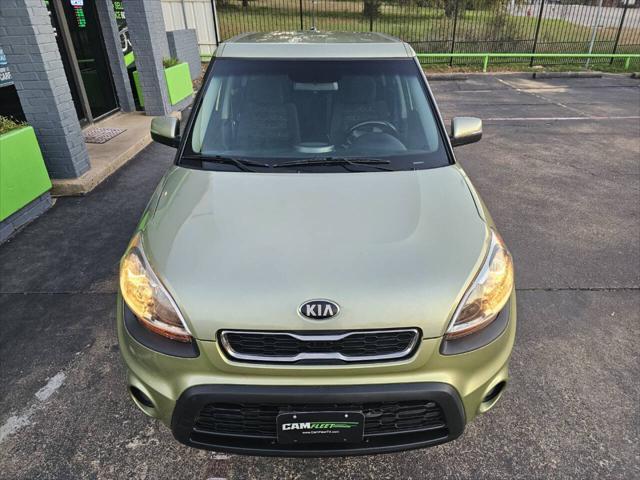 Photo of 2013 Alien Kia Soul