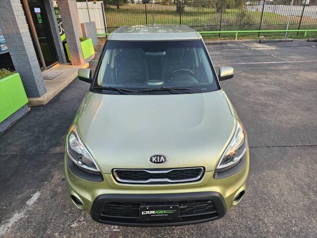 Photo of 2013 Alien Kia Soul