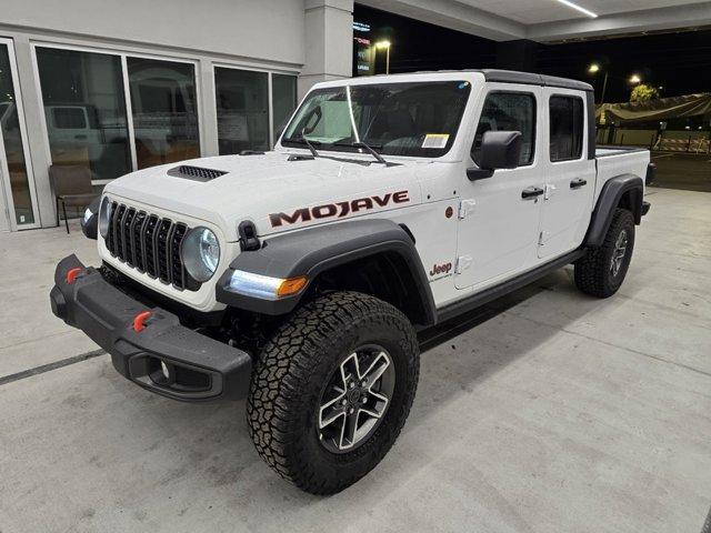 Photo of 2025 Bright White Clearcoat Jeep Gladiator