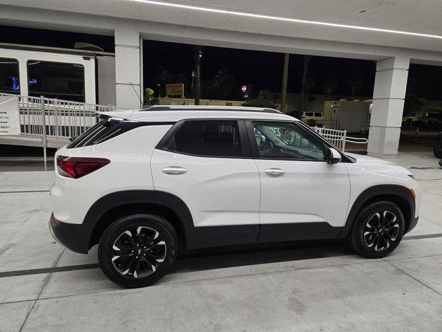 Photo of 2023 Summit White Chevrolet Trailblazer