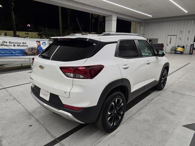 Photo of 2023 Summit White Chevrolet Trailblazer