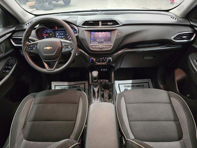 Photo of 2023 Summit White Chevrolet Trailblazer