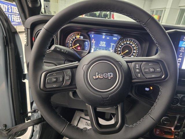 Photo of 2025 Anvil Clearcoat Jeep Wrangler