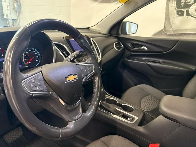 Photo of 2019 Nightfall Gray Metallic Chevrolet Equinox