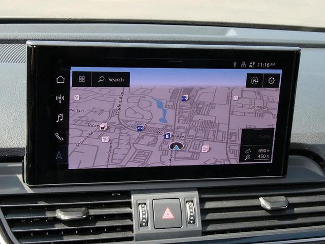 Photo of 2022 Navarra Blue Metallic Audi Q5